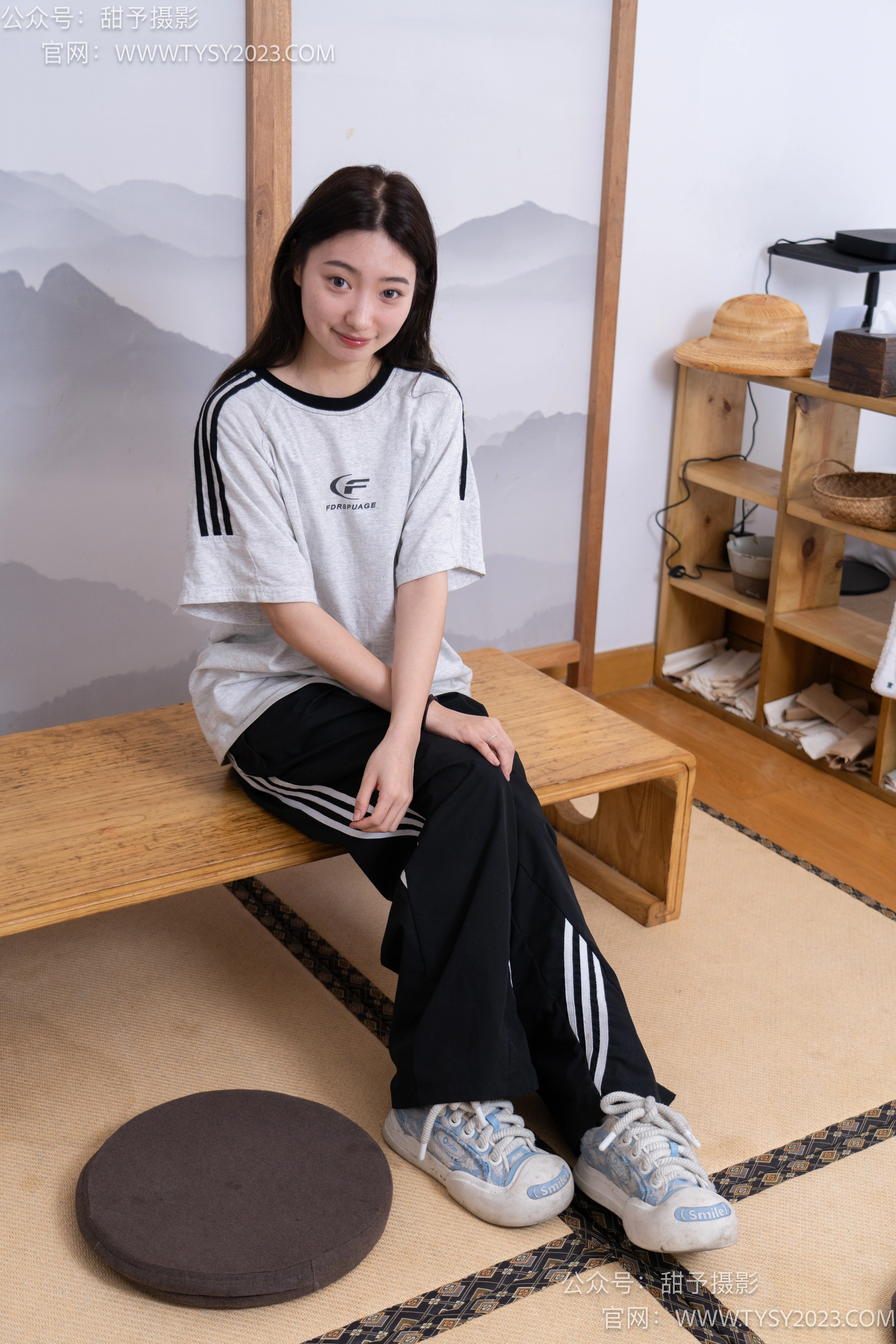 甜予摄影 No.045 雪梨-帆布鞋、白棉袜、裸足 0
